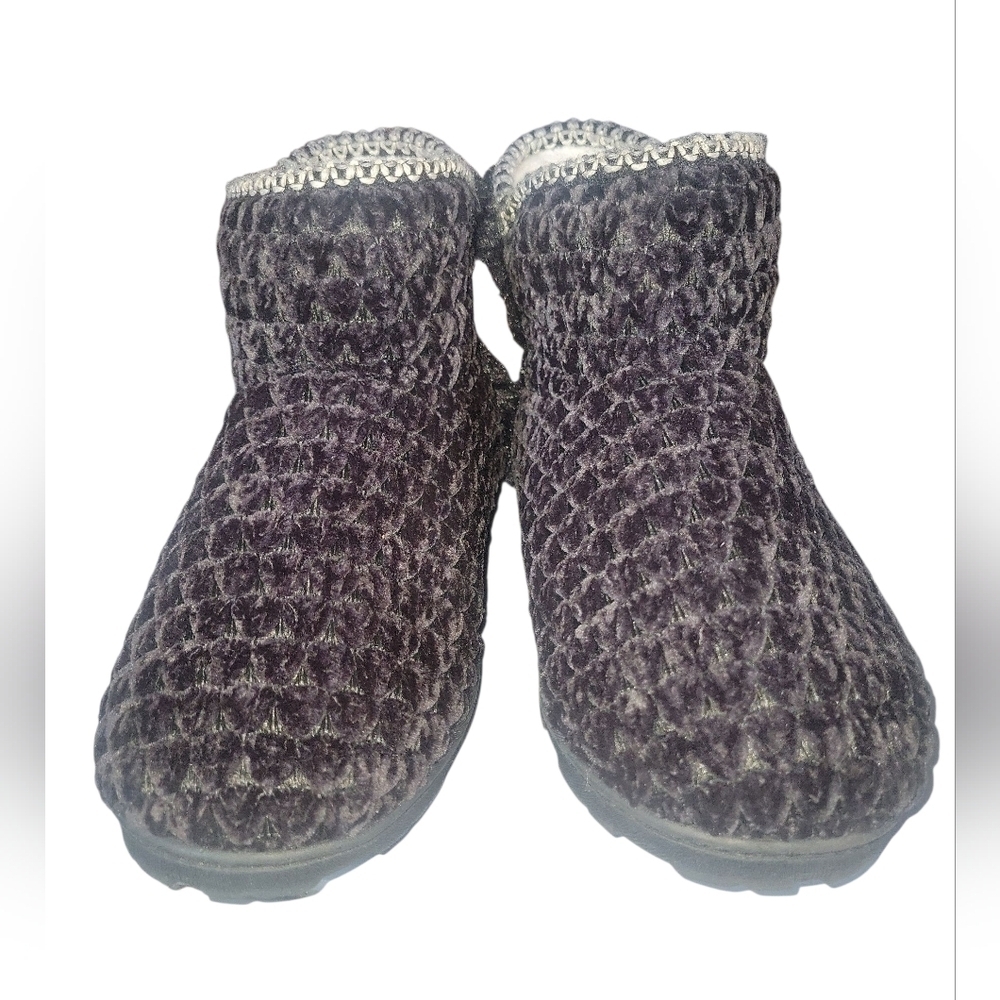 Muk Luks Women's Fur Back Cozy Chenille Quilted Black Bootie 8W